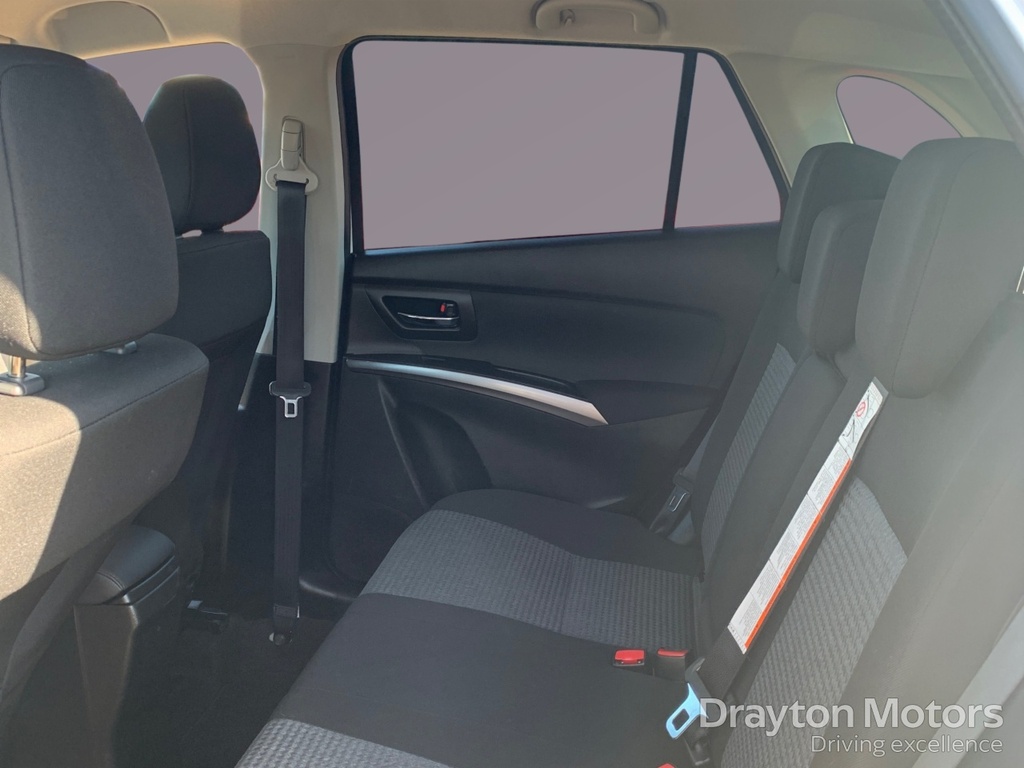 Suzuki S Cross Motion Hev 1.5 Red #12