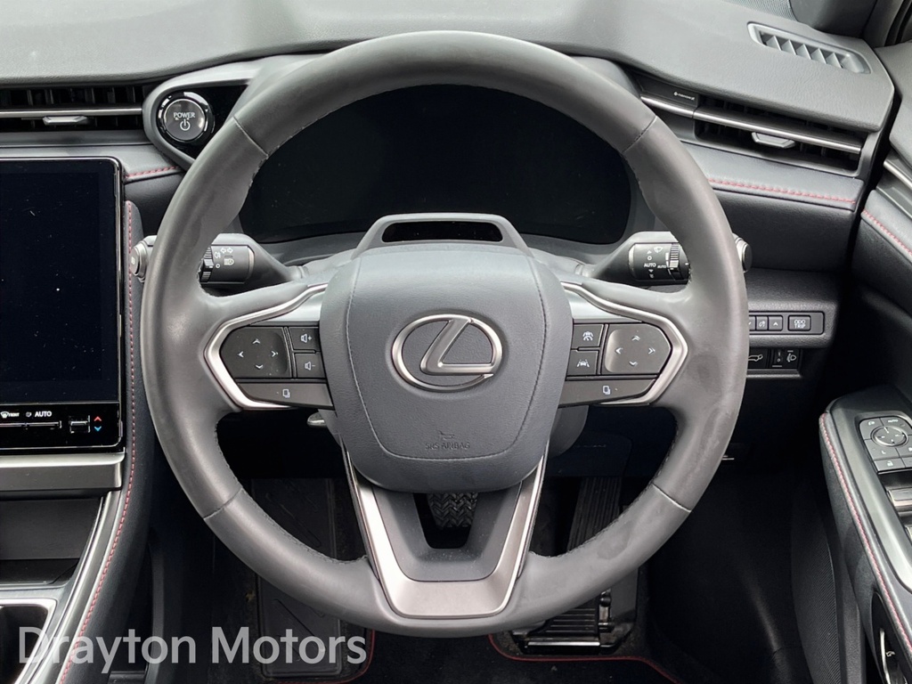 Lexus LBX 1.5 Premium E-cvt Hatchback Black #14