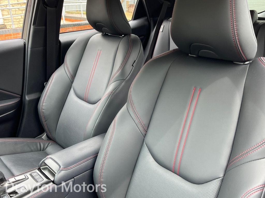 Lexus LBX 1.5 Premium E-cvt Hatchback Black #29