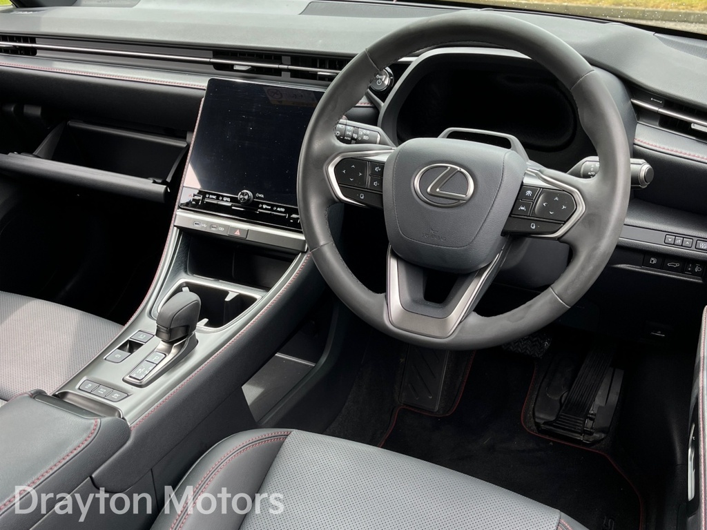 Lexus LBX 1.5 Premium E-cvt Hatchback Black #11