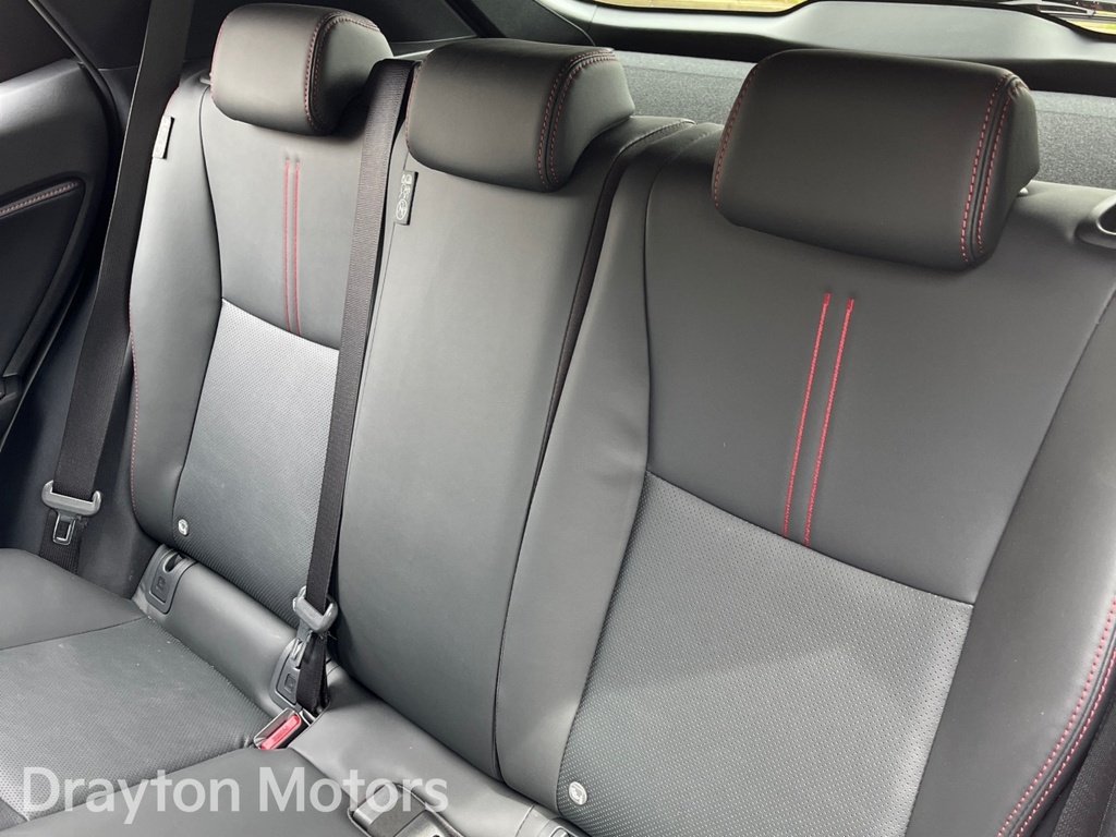 Lexus LBX 1.5 Premium E-cvt Hatchback Black #31