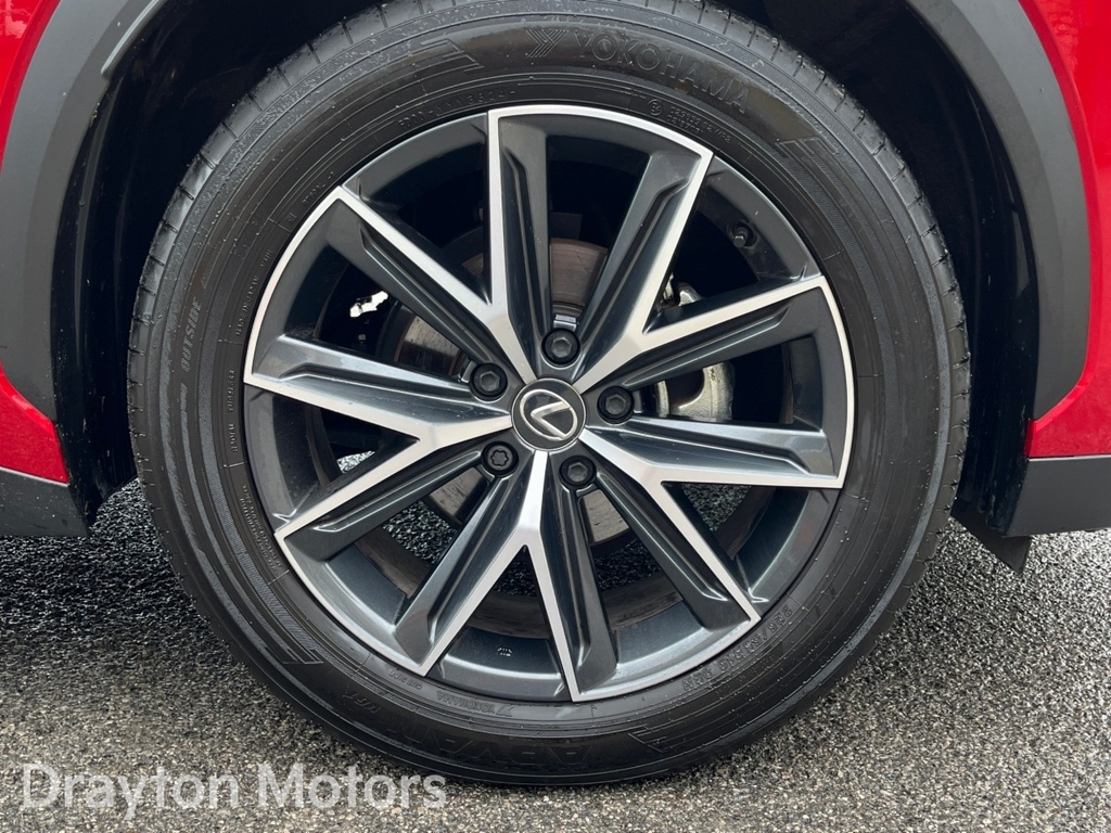 Lexus LBX 1.5 Premium E-cvt Hatchback Black #37