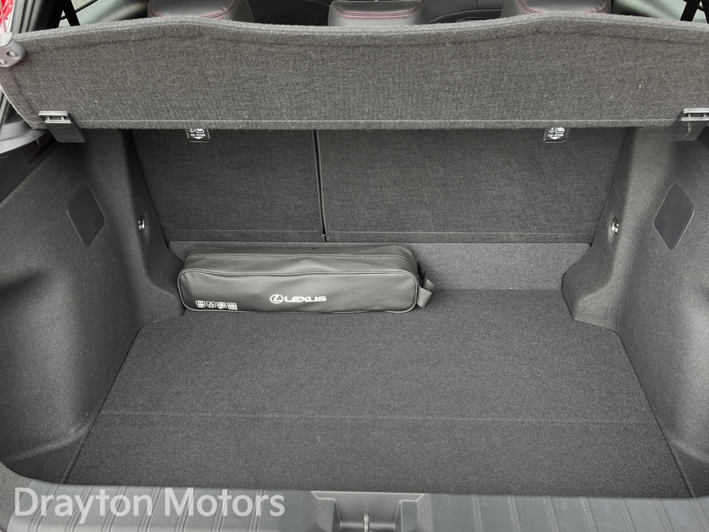 Lexus LBX 1.5 Premium E-cvt Hatchback Black #43