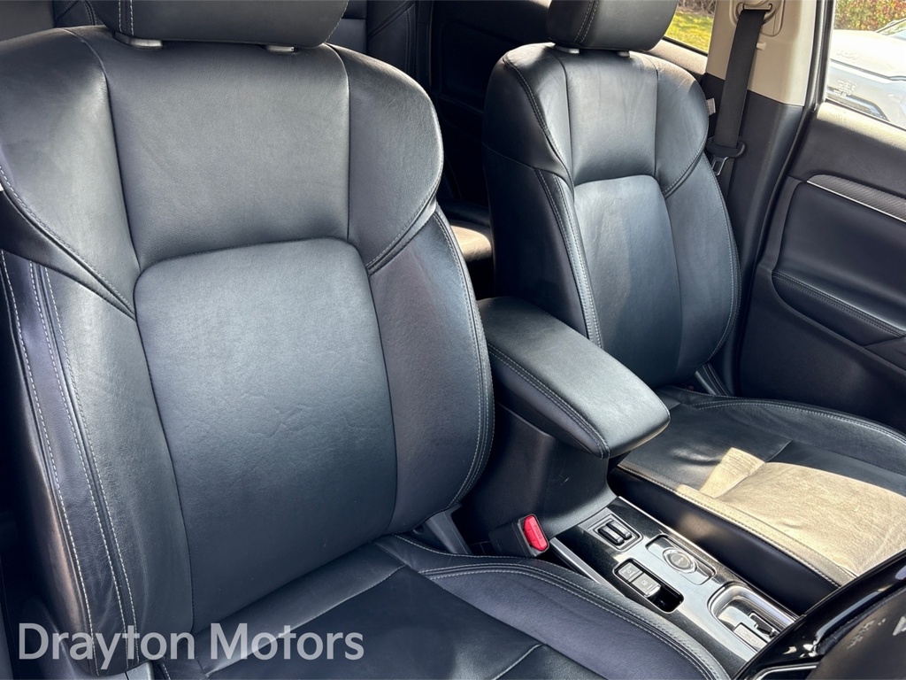 Mitsubishi Outlander 2.0 Design Cvt Black #30