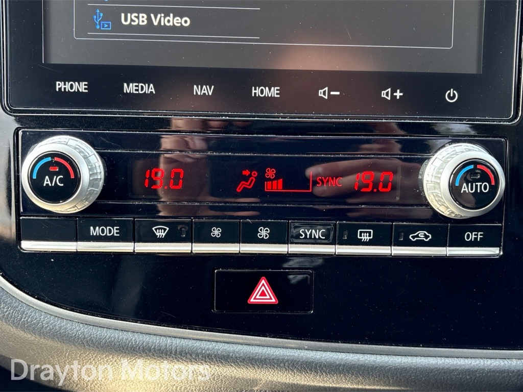 Mitsubishi Outlander 2.0 Design Cvt Black #23