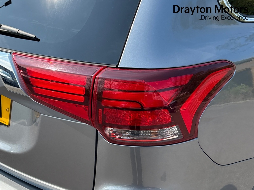 Mitsubishi Outlander 2.0 Design Cvt Black #36