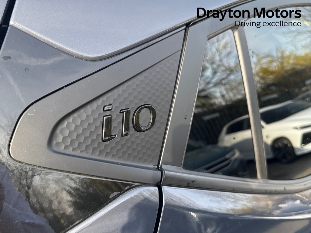 Hyundai I10 Hatchback Green #42