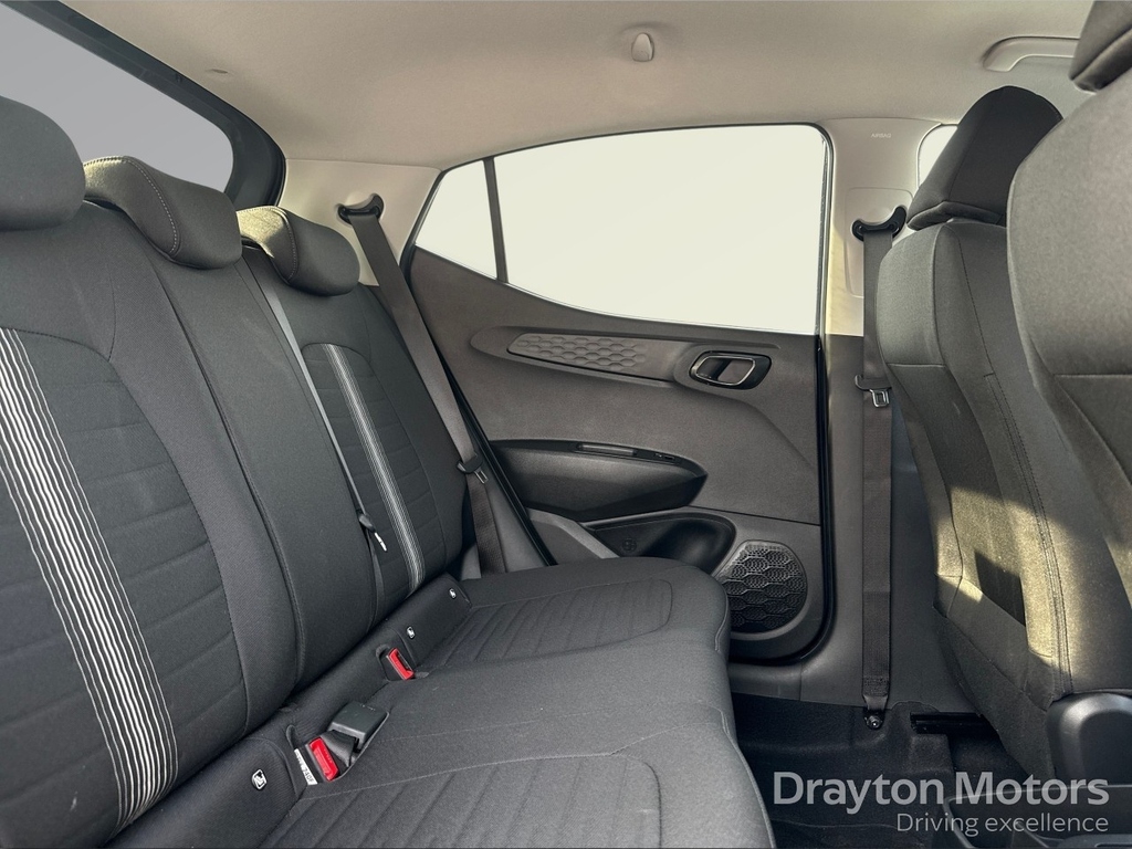 Hyundai I10 Hatchback Green #11