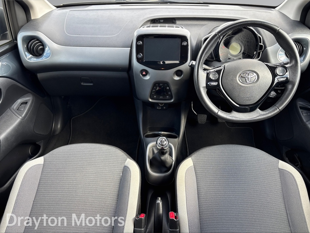 Toyota Aygo Aygo White #2