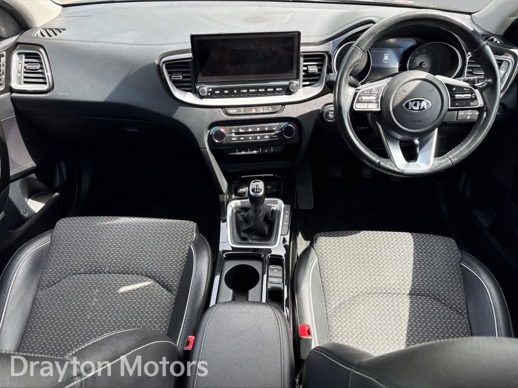 Kia Xceed 1.0 T Gdi 3 Suv Grey #2