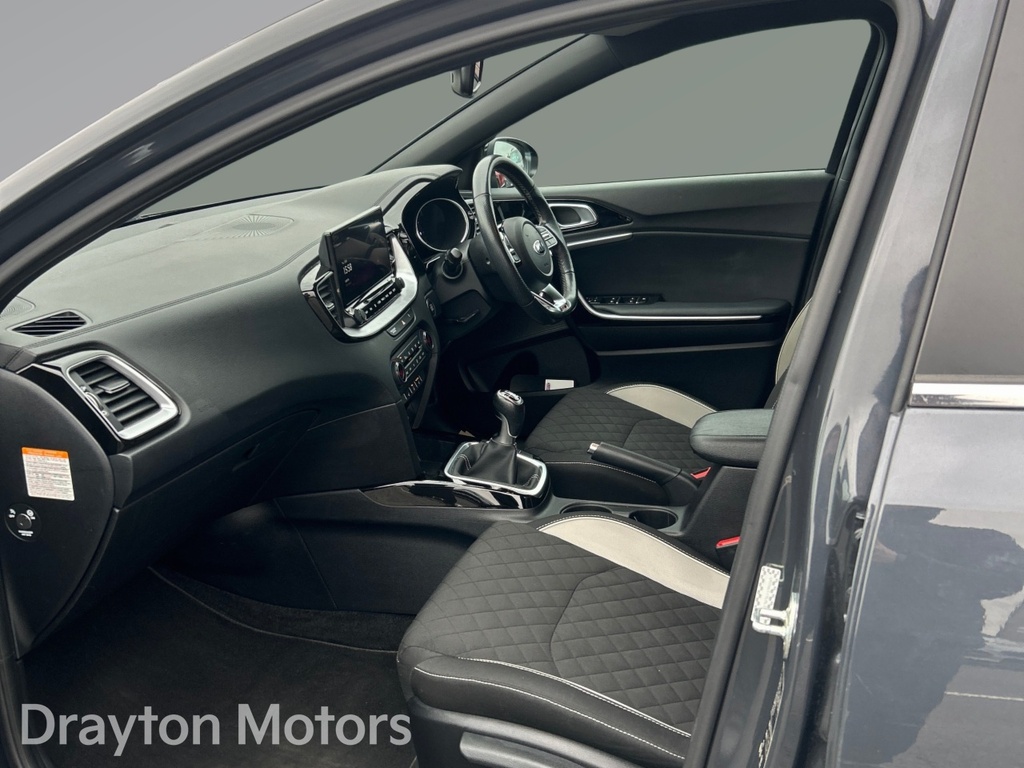 Kia Ceed Ceed Black #10