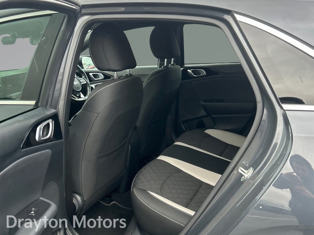 Kia Ceed Ceed Black #12