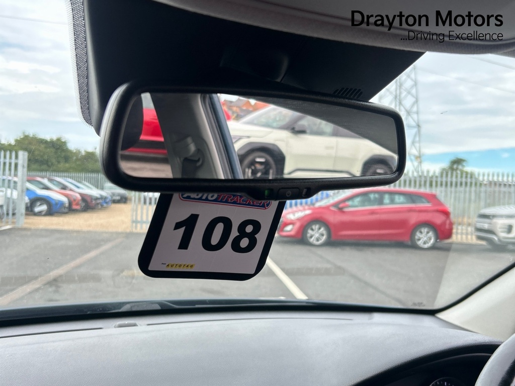 Kia RIO 2 White #39
