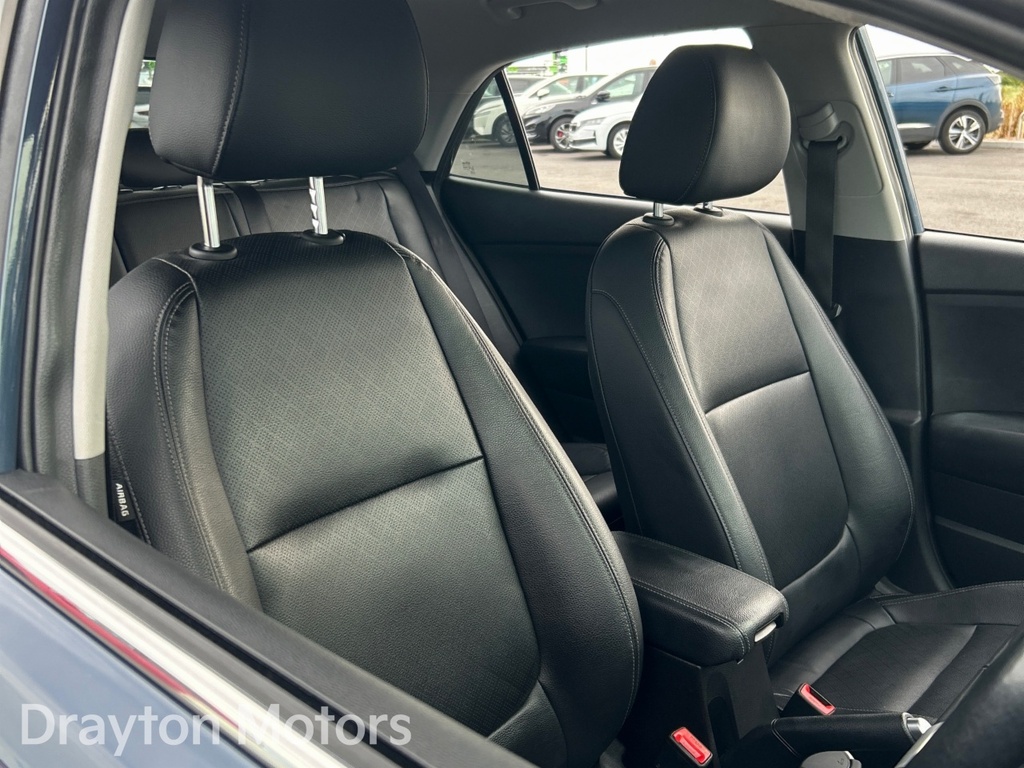 Kia RIO 2 White #29