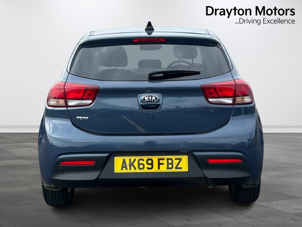 Kia RIO 2 White #7