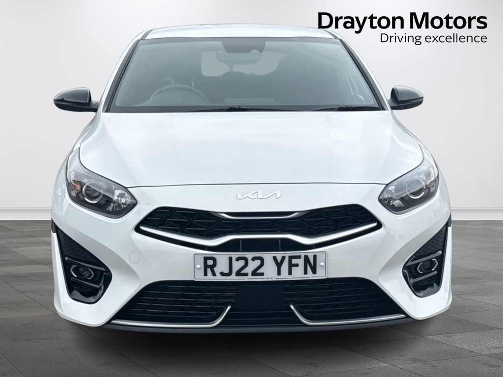 Kia Ceed 1.5 T Gdi Gt Line Hatchback RJ22YFN White #3