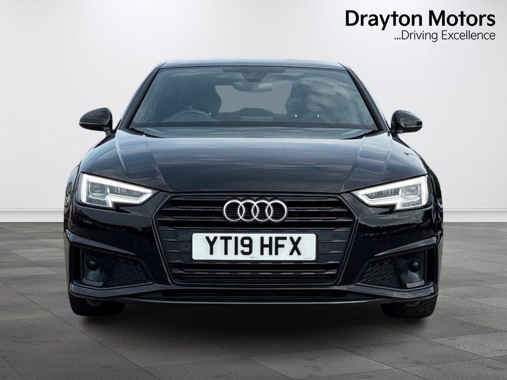 Audi A4 A4 Saloon Black #3