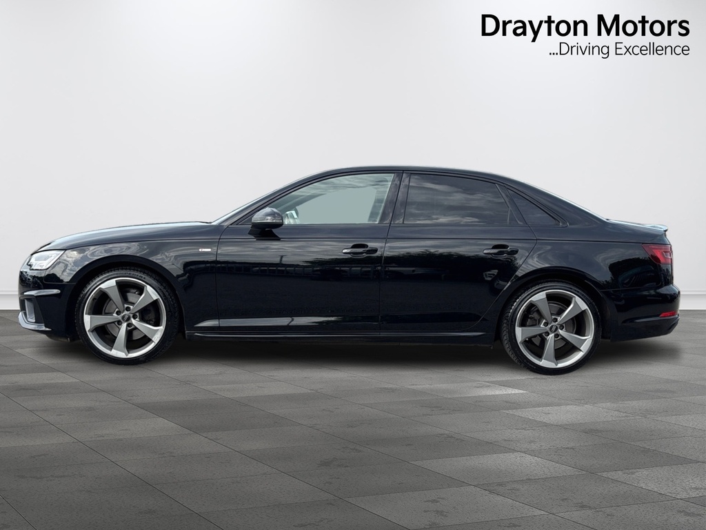 Audi A4 A4 Saloon Black #5