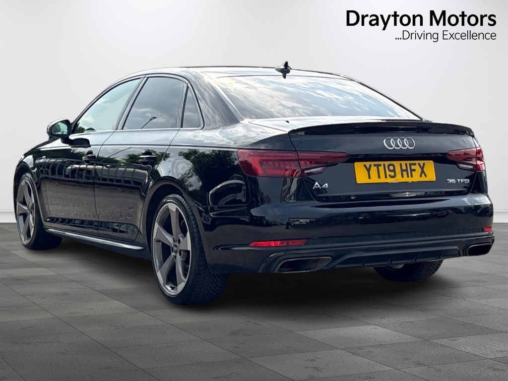 Audi A4 A4 Saloon Black #6