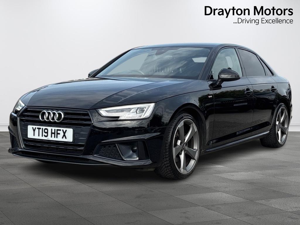 Audi A4 A4 Saloon Black #4