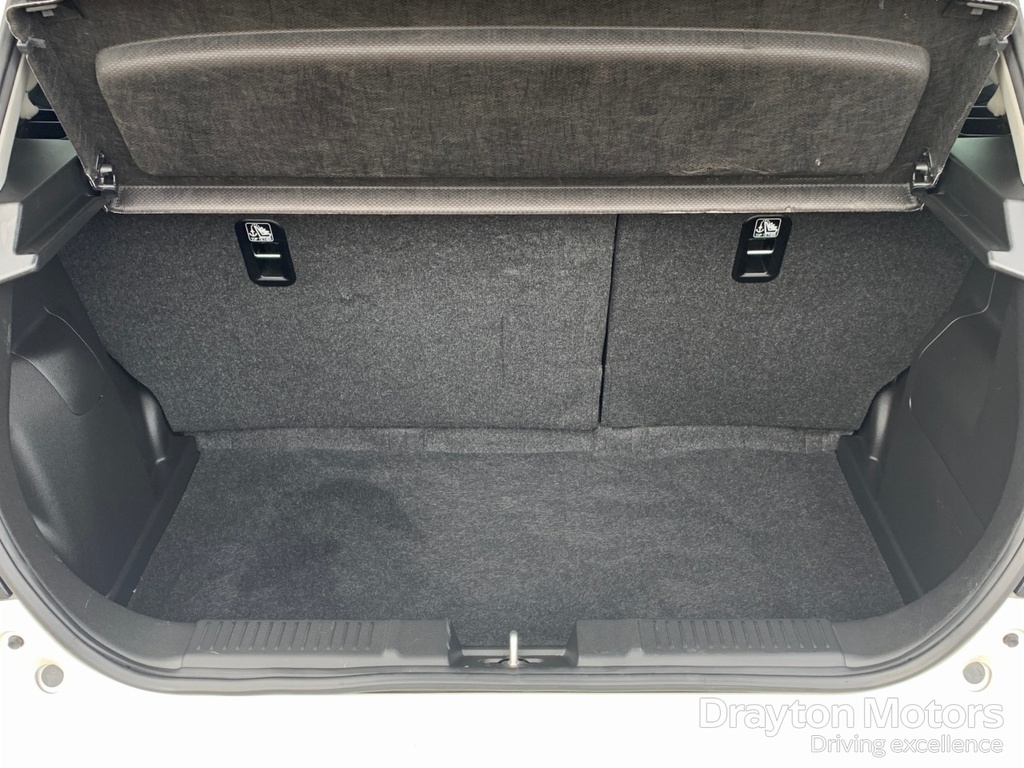 Suzuki Swift Ultra Mhev 1.2 Silver #40