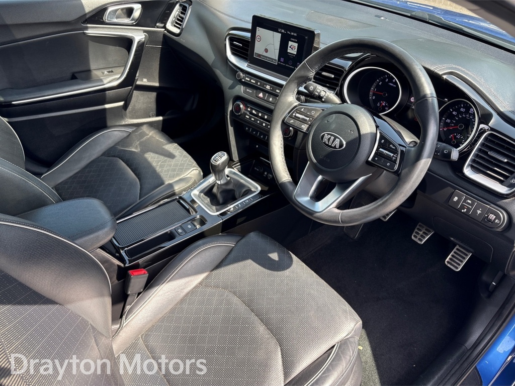 Kia Ceed Crdi 2 Isg Red #11