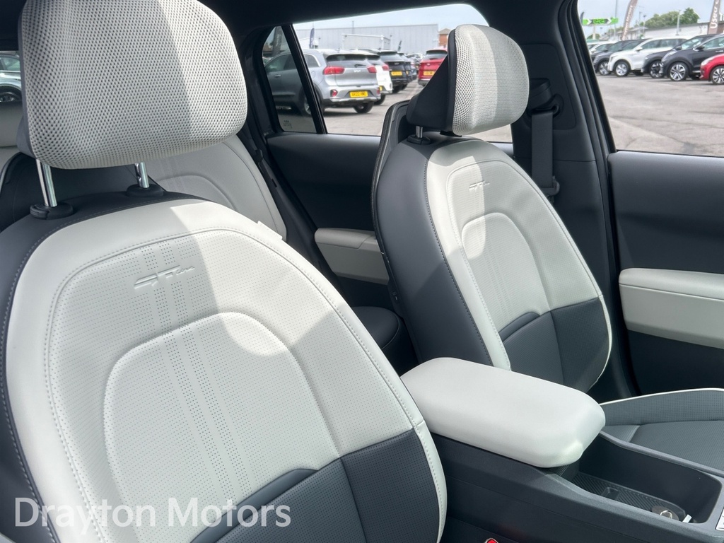 Kia EV3 Gt-line 81.4Kwh 201Bhp Fwd 1-Speed White #30