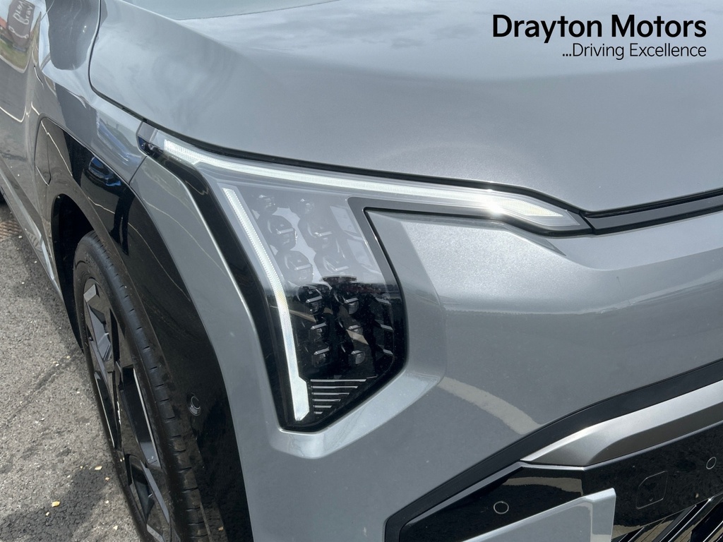 Kia EV3 Gt-line 81.4Kwh 201Bhp Fwd 1-Speed White #38