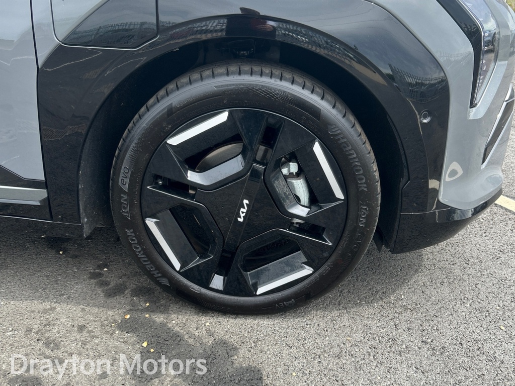 Kia EV3 Gt-line 81.4Kwh 201Bhp Fwd 1-Speed White #37