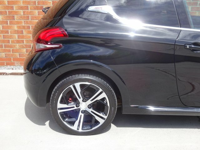 Peugeot 208 1.2 Puretech 82 Black Edition Black #11