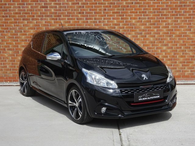 Peugeot 208 1.2 Puretech 82 Black Edition Black #1
