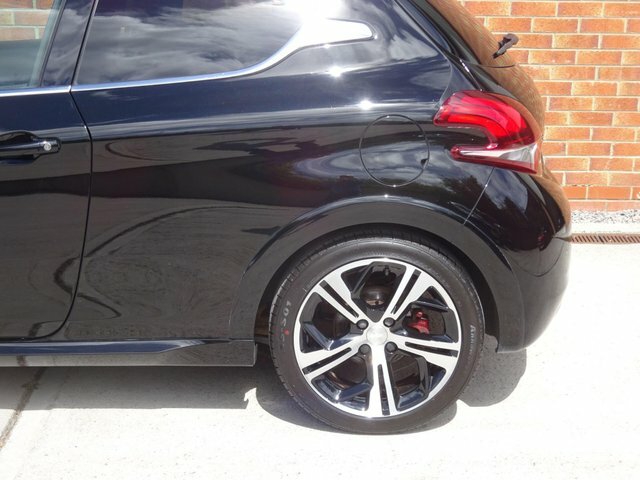 Peugeot 208 1.2 Puretech 82 Black Edition Black #12