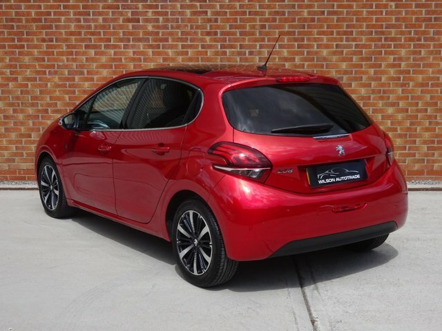 Peugeot 208 Puretech Tech Edition Euro Red #5