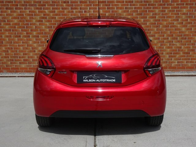 Peugeot 208 Puretech Tech Edition Euro Red #4