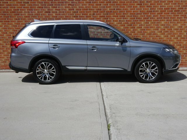 Mitsubishi Outlander Di-d 4 4Wd Grey #2