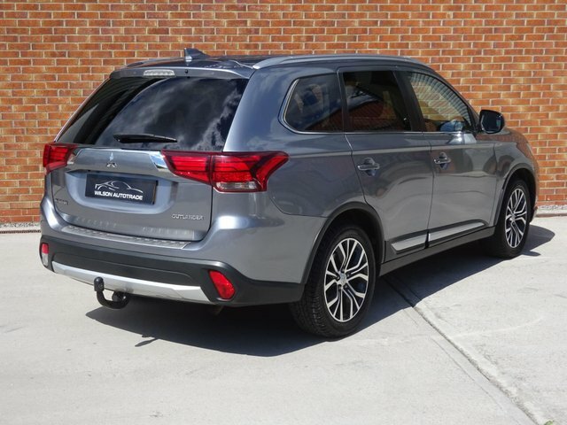 Mitsubishi Outlander Di-d 4 4Wd Grey #3
