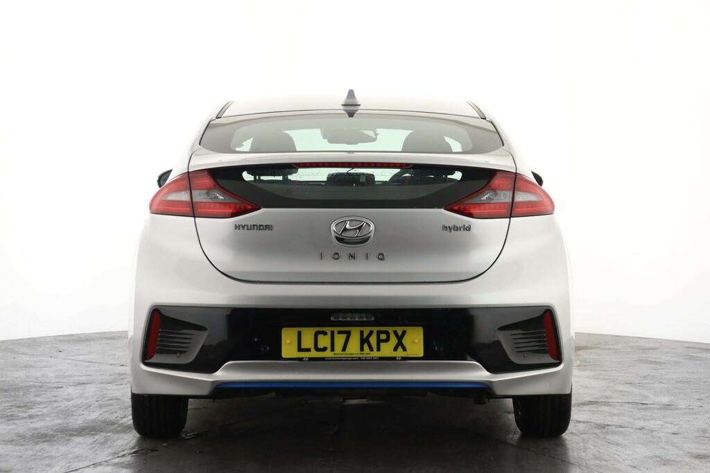 Hyundai Ioniq 1.6 Gdi Hybrid Premium Dct Silver #2