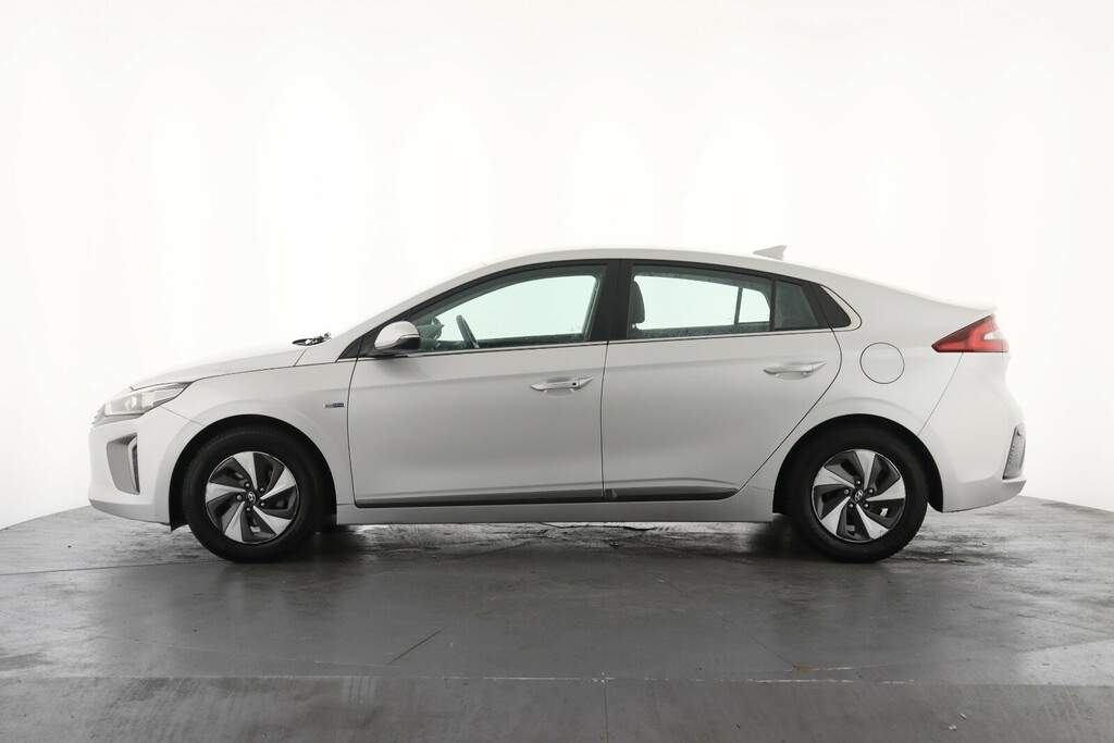 Hyundai Ioniq Black #7