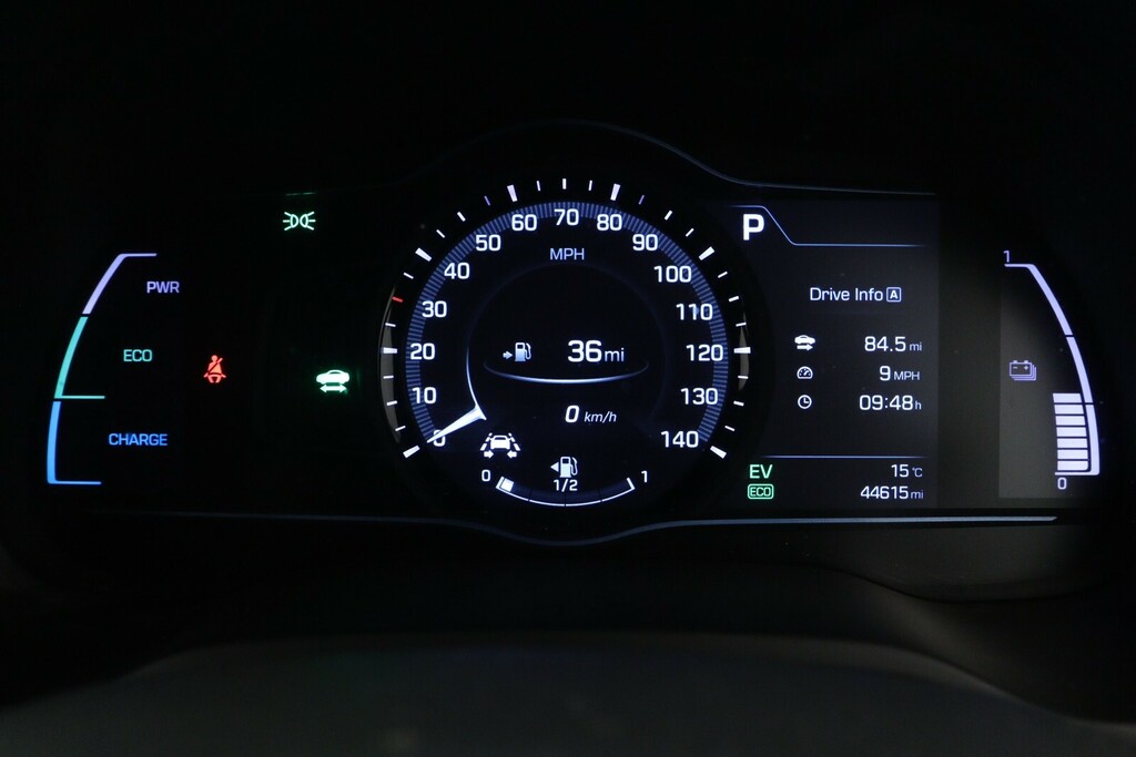 Hyundai Ioniq Black #26
