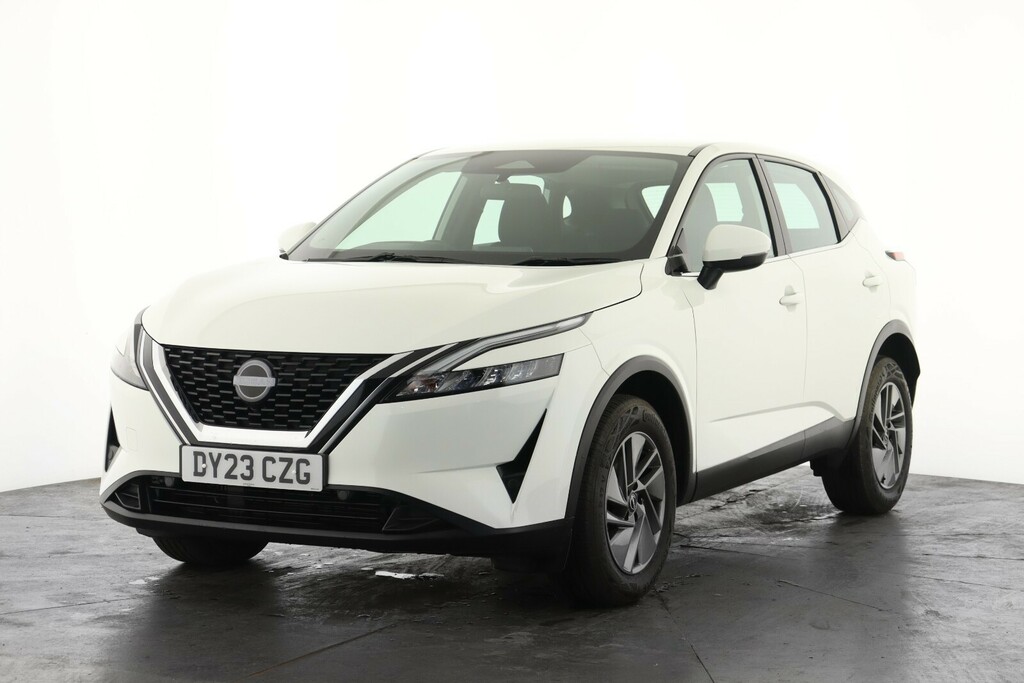 Nissan Qashqai 1.3 Dig-t Mh 158 Acenta Premium Xtronic DY23CZG White #6