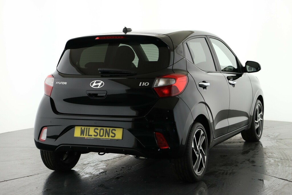 Hyundai I10 1.0 63 Premium Nav EN25MDX Black #2