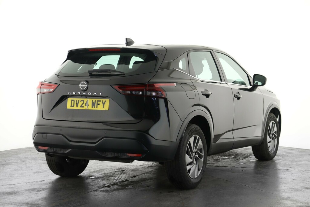 Nissan Qashqai 1.3 Dig-t Mh Acenta Premium DV24WFY Black #3