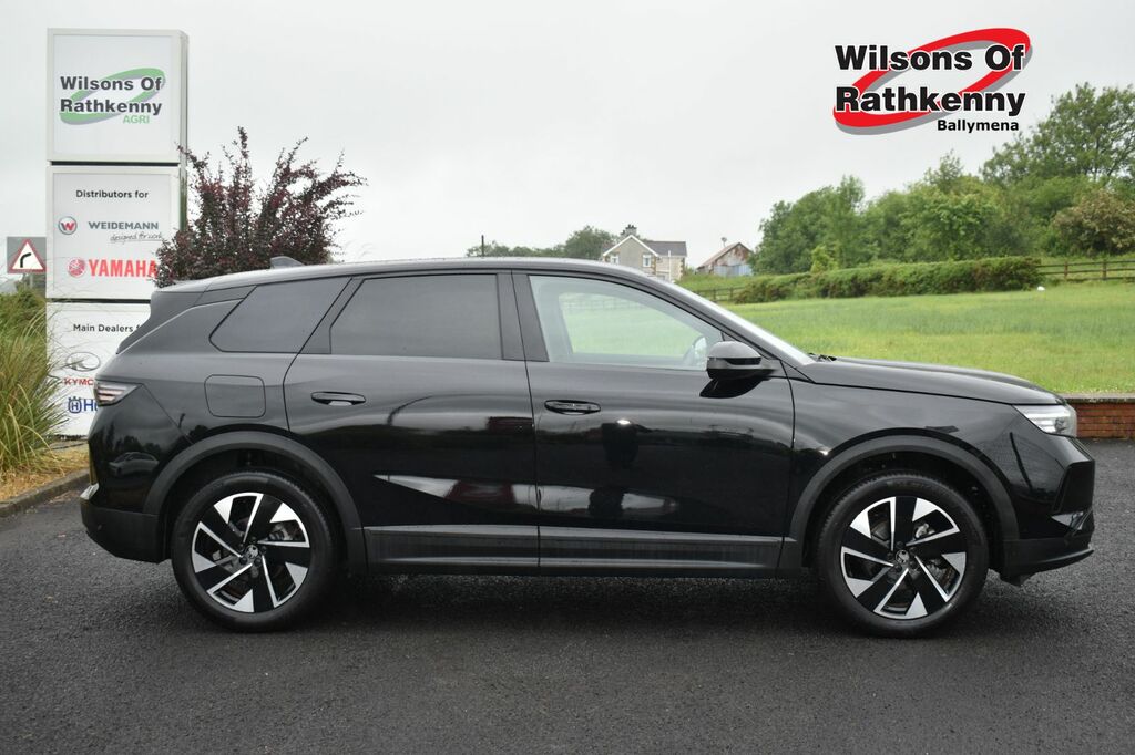 Vauxhall Grandland Suv BC74KPV Black #2