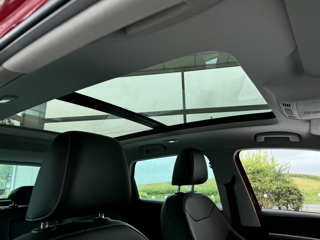Seat Ateca Suv YK22YVD Red #6
