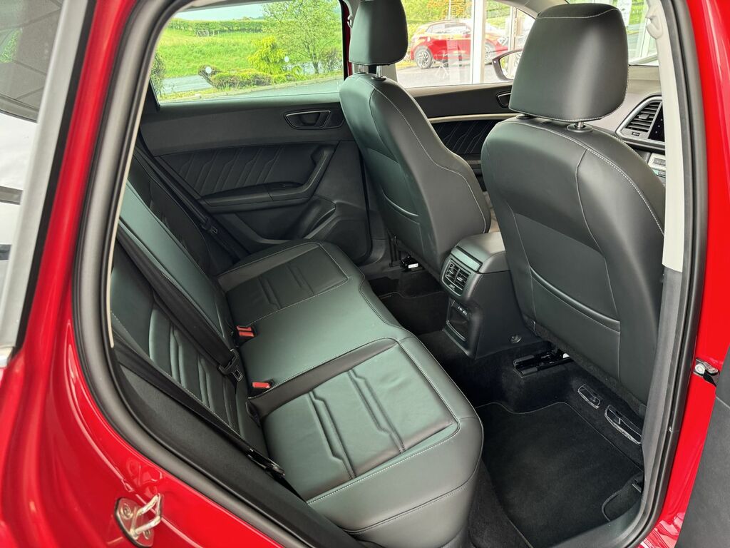 Seat Ateca Suv YK22YVD Red #3