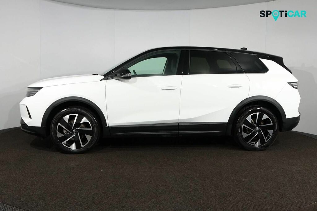 Vauxhall Grandland Suv White #4
