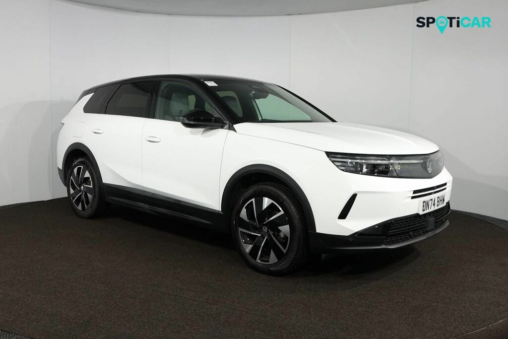 Vauxhall Grandland Suv White