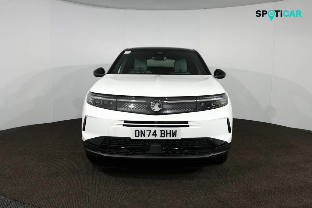 Vauxhall Grandland Suv White #2