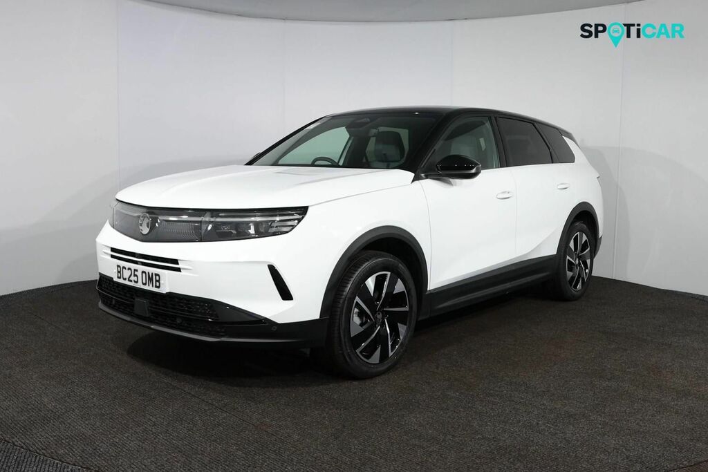 Vauxhall Grandland Suv White #3