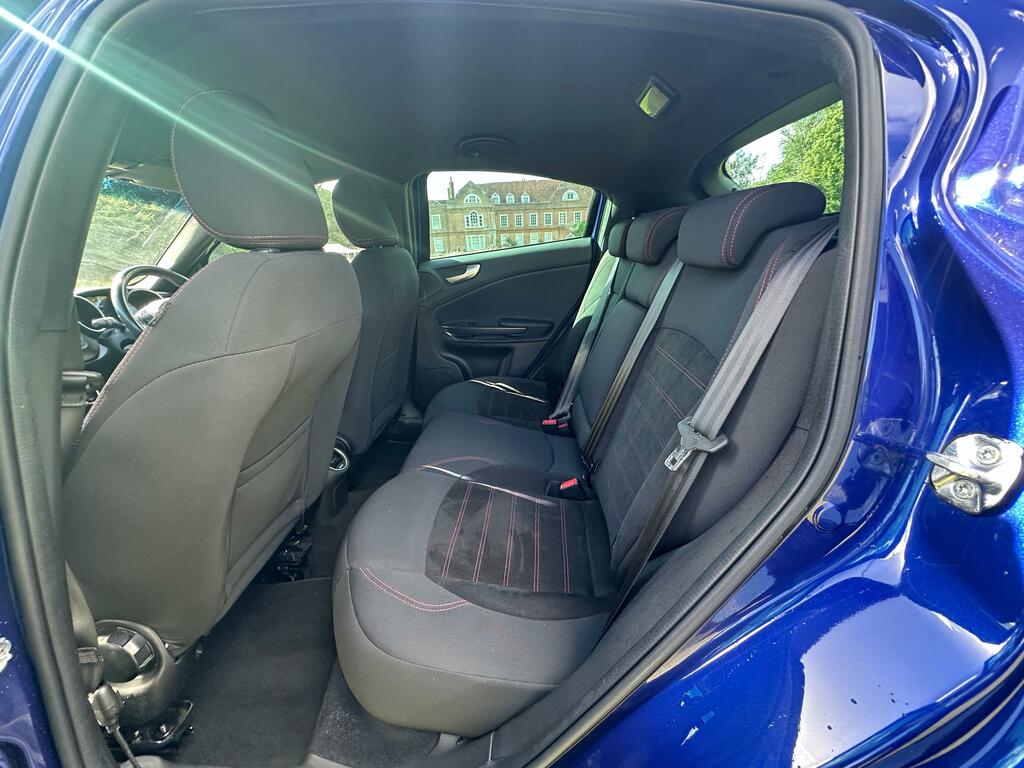 Alfa Romeo Giulietta Hatchback Grey #16